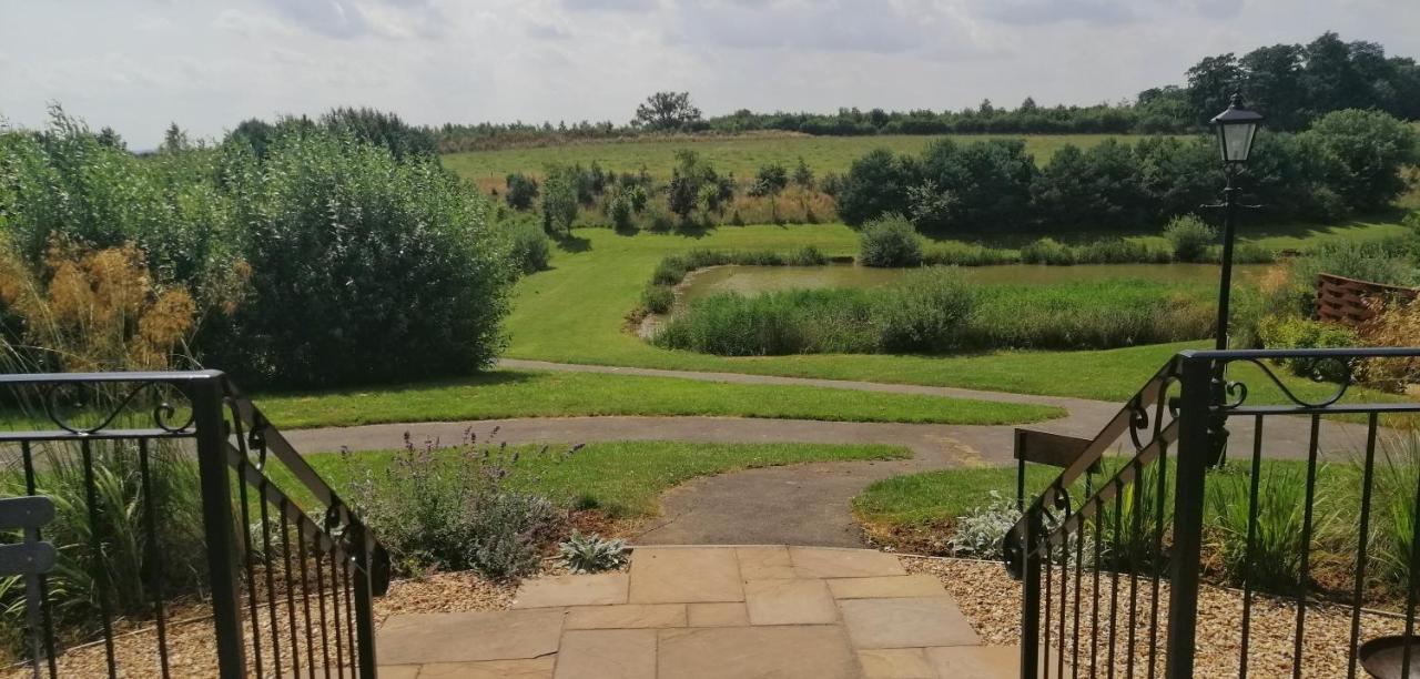 Fair Farm Hideaway Villa Waltham on the Wolds ภายนอก รูปภาพ