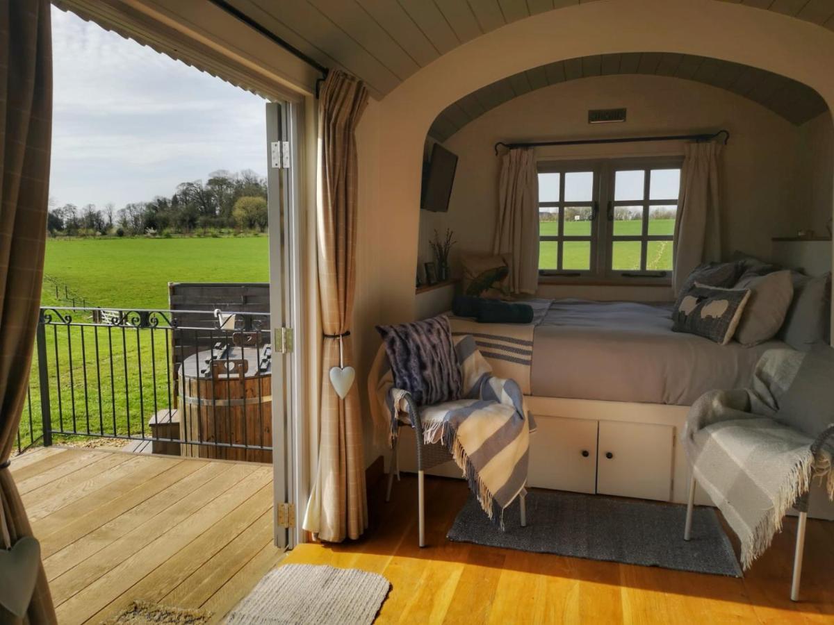 Fair Farm Hideaway Villa Waltham on the Wolds ภายนอก รูปภาพ