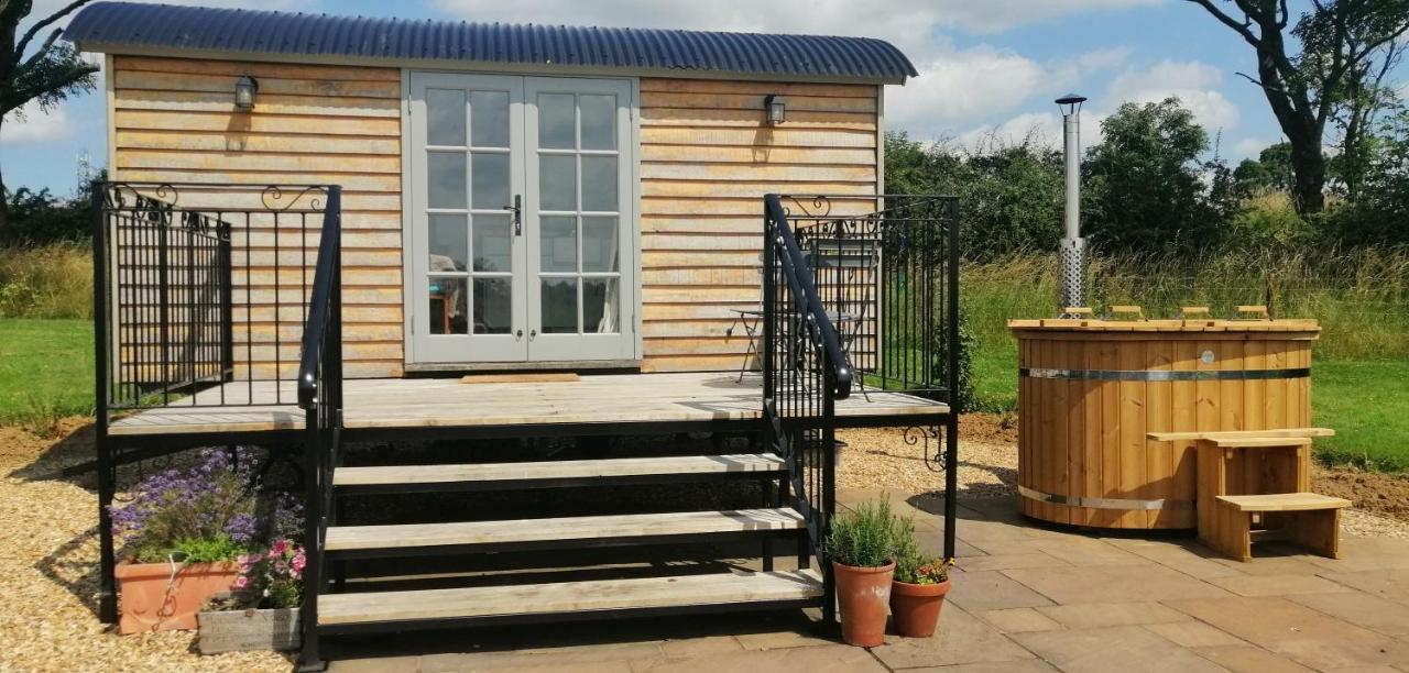 Fair Farm Hideaway Villa Waltham on the Wolds ภายนอก รูปภาพ