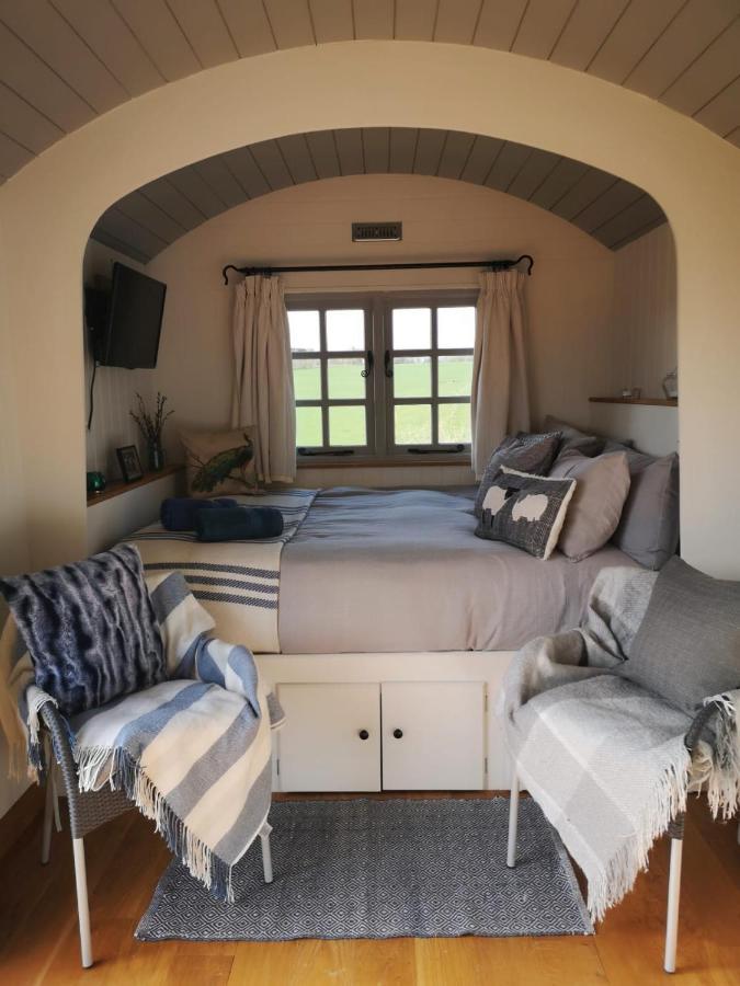 Fair Farm Hideaway Villa Waltham on the Wolds ภายนอก รูปภาพ