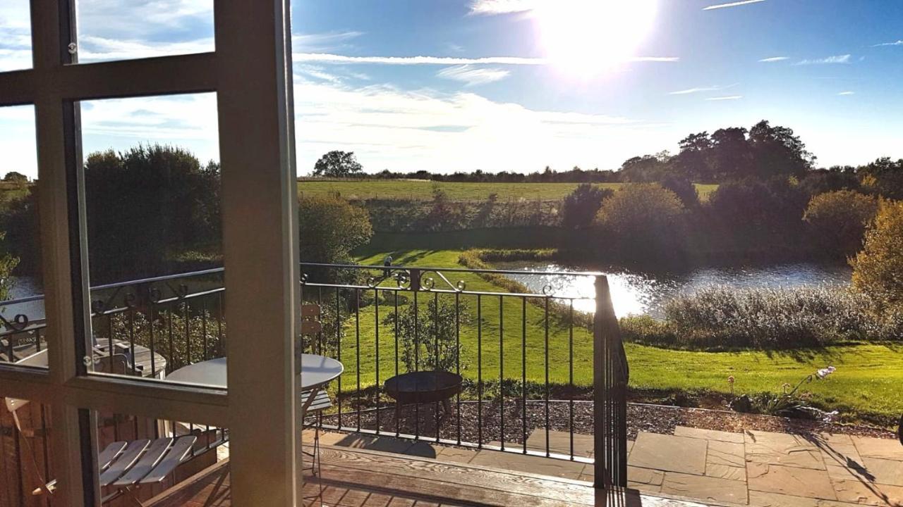 Fair Farm Hideaway Villa Waltham on the Wolds ภายนอก รูปภาพ